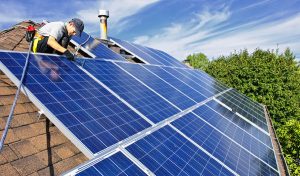 Service d'installation de photovoltaïque et tuiles photovoltaïques à Benodet